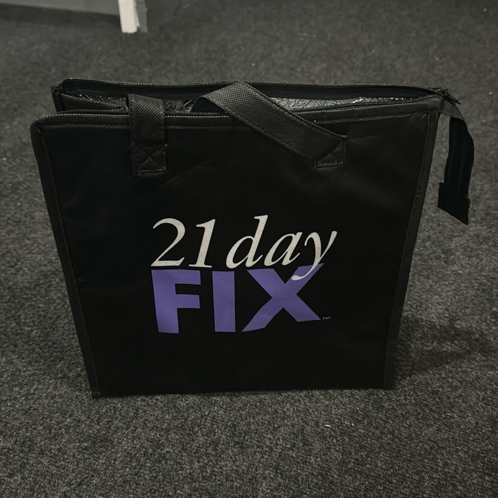 21 Day Fix Zipper Cooler